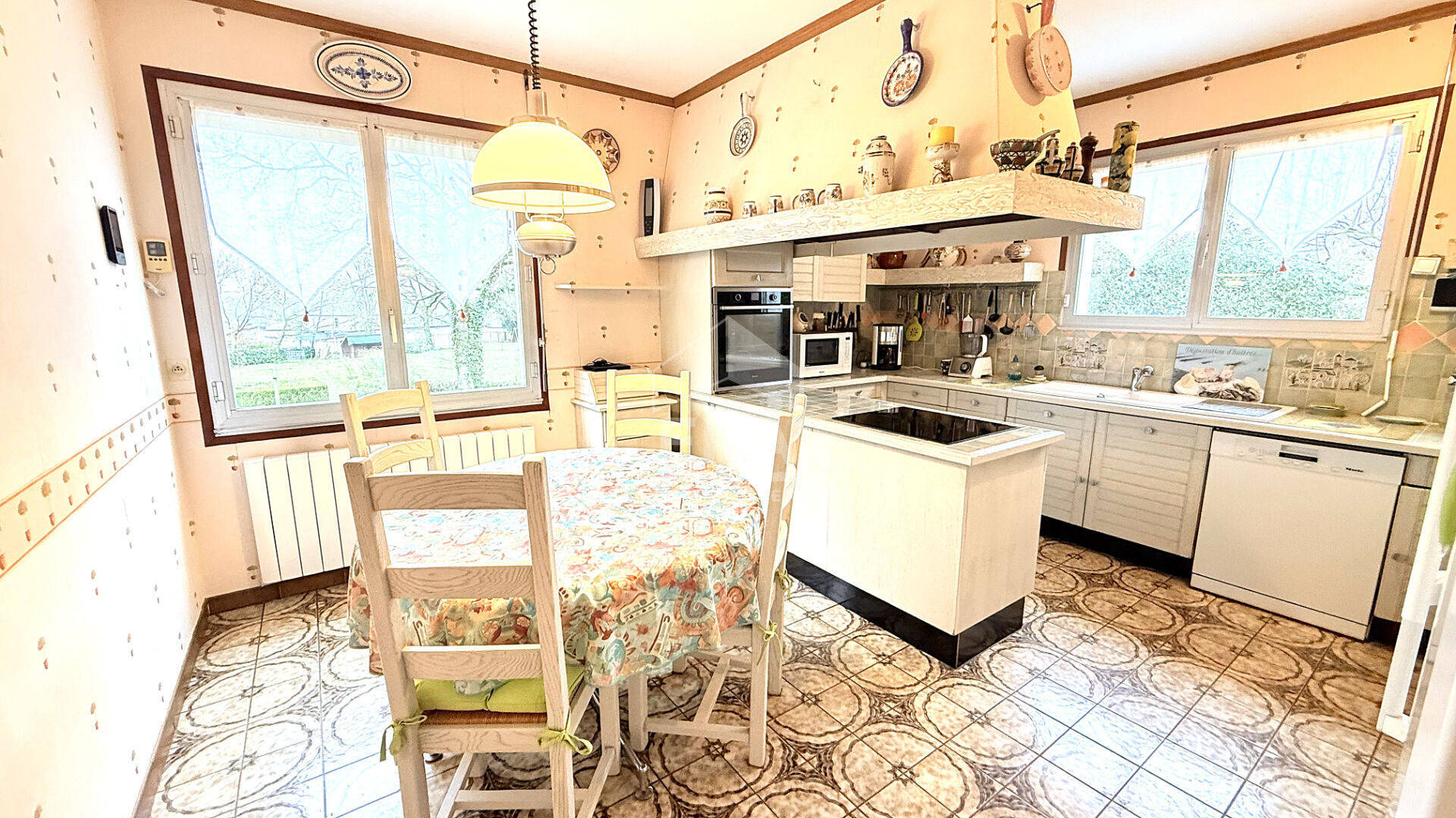 Photo Maison Saint BERTHEVIN 8 pièce(s) 170 m2 image 6/6