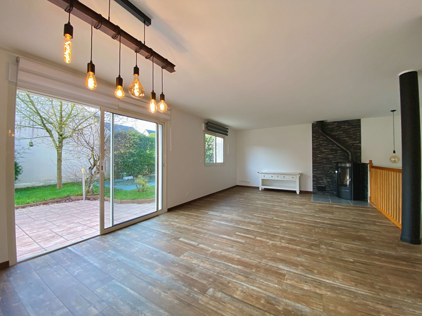 Photo PAVILLON HUISSERIE image 1/6