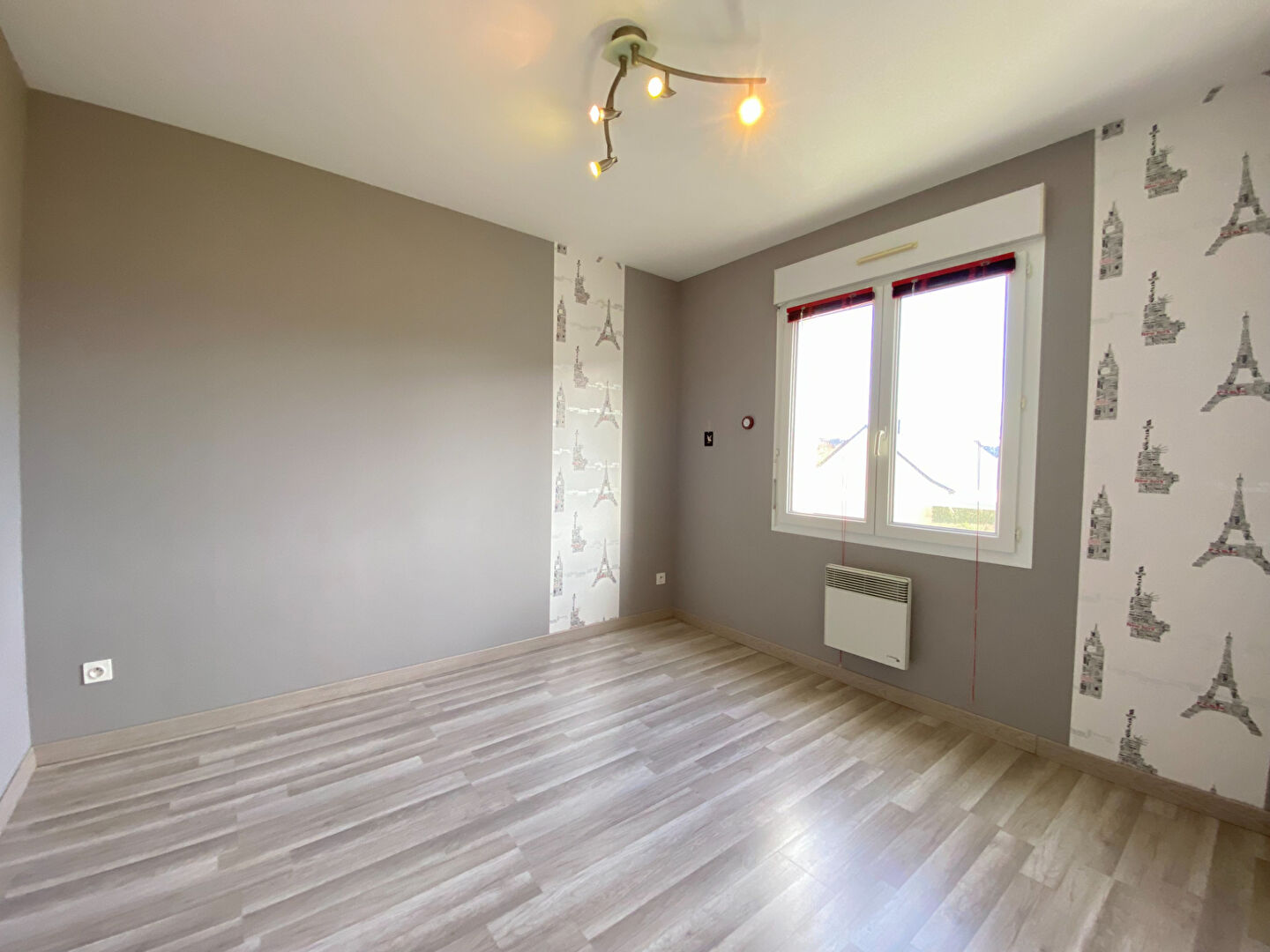 Photo PAVILLON HUISSERIE image 6/6