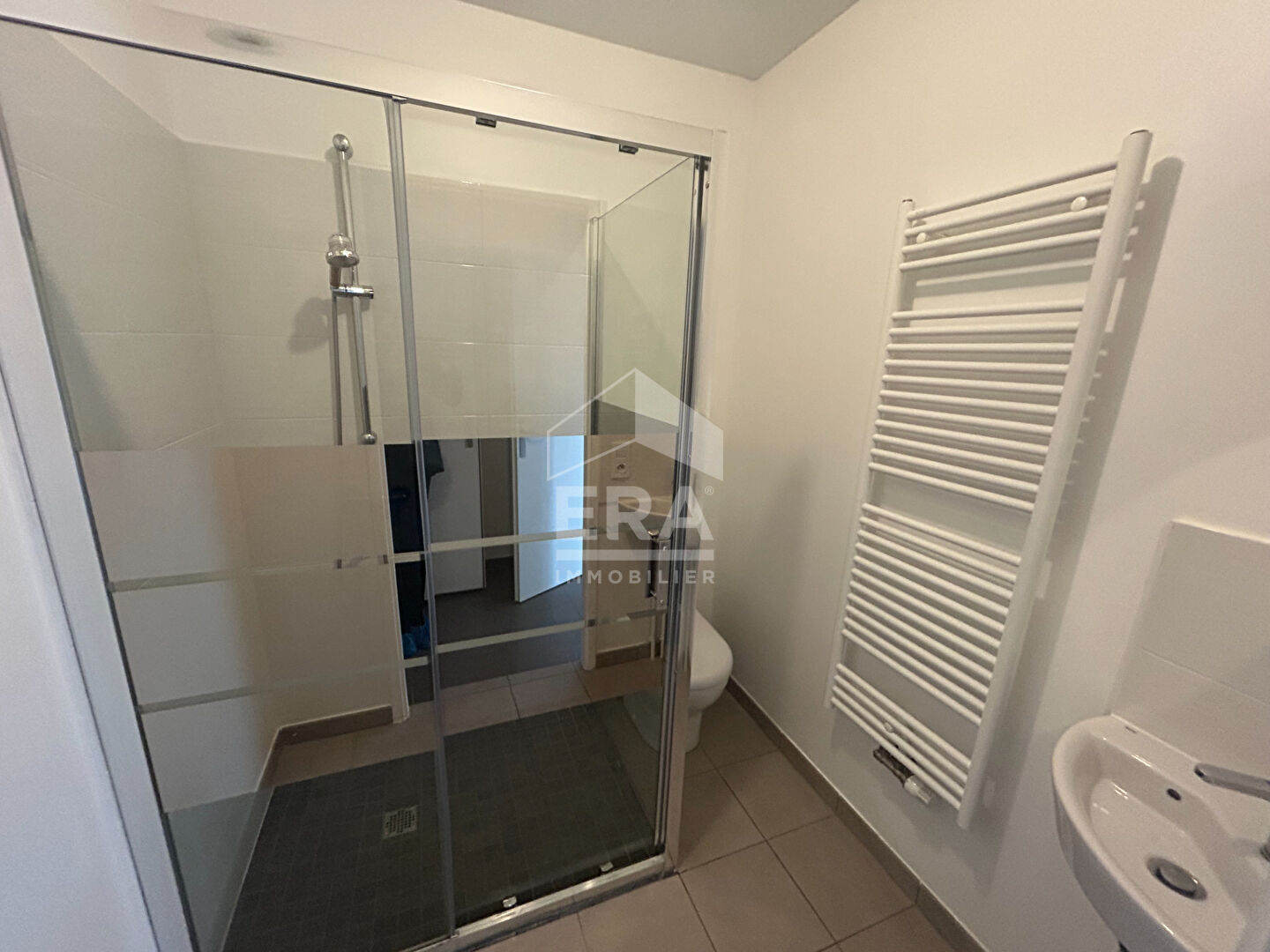 Photo MAISON INDIVIDUELLE DE 5 PIECES A LOUER A VILLEPREUX image 5/6