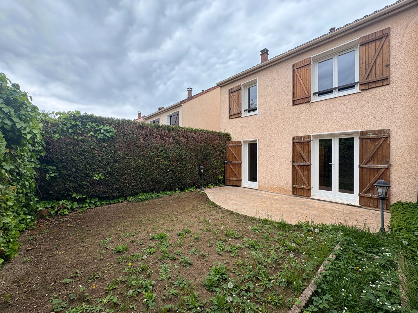 MAISON DE 4 PIECES A VENDRE A PLAISIR  77 m2