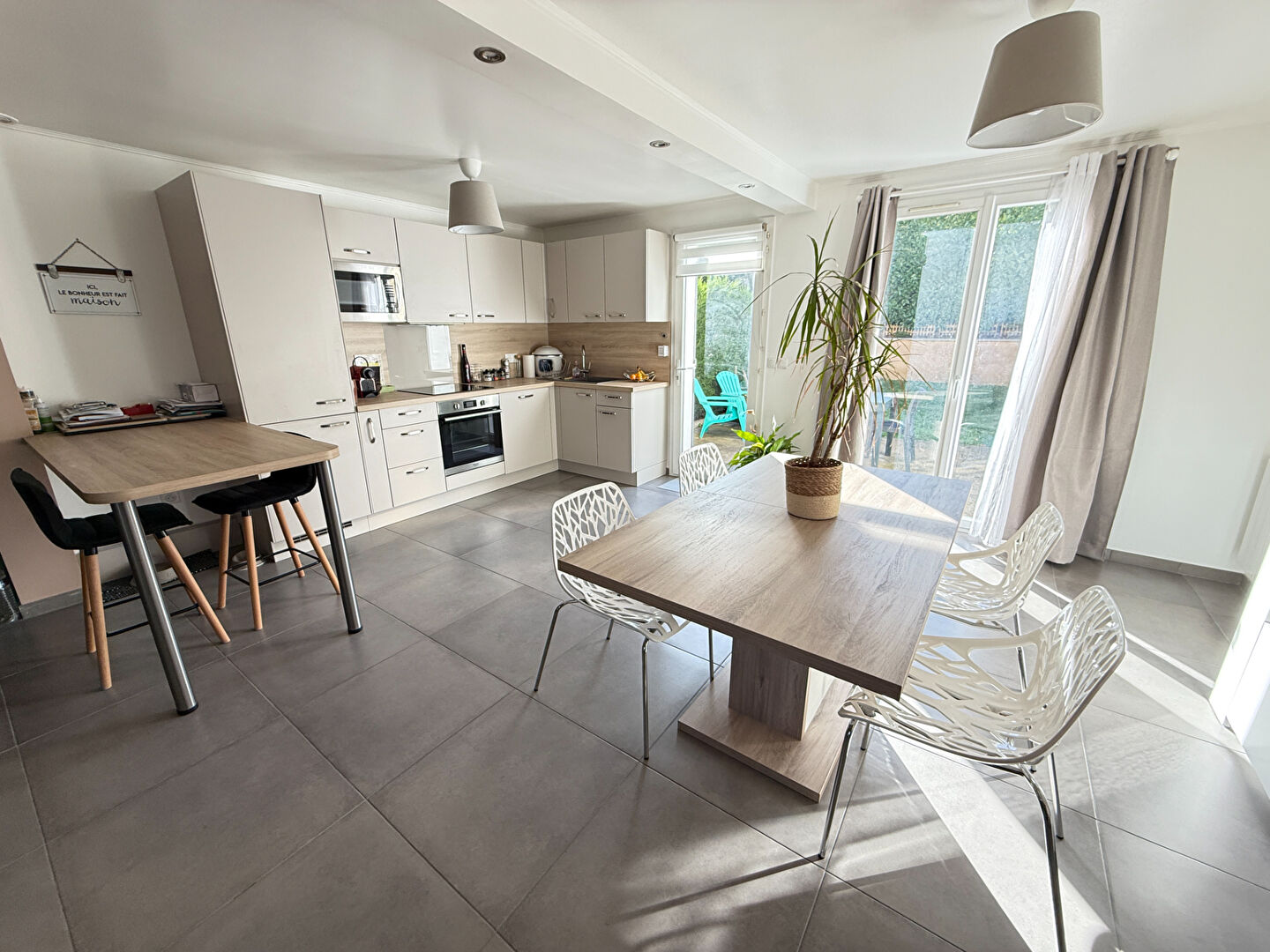 Photo Maison Elancourt 4 pièce(s) 91.09 m2 image 1/6