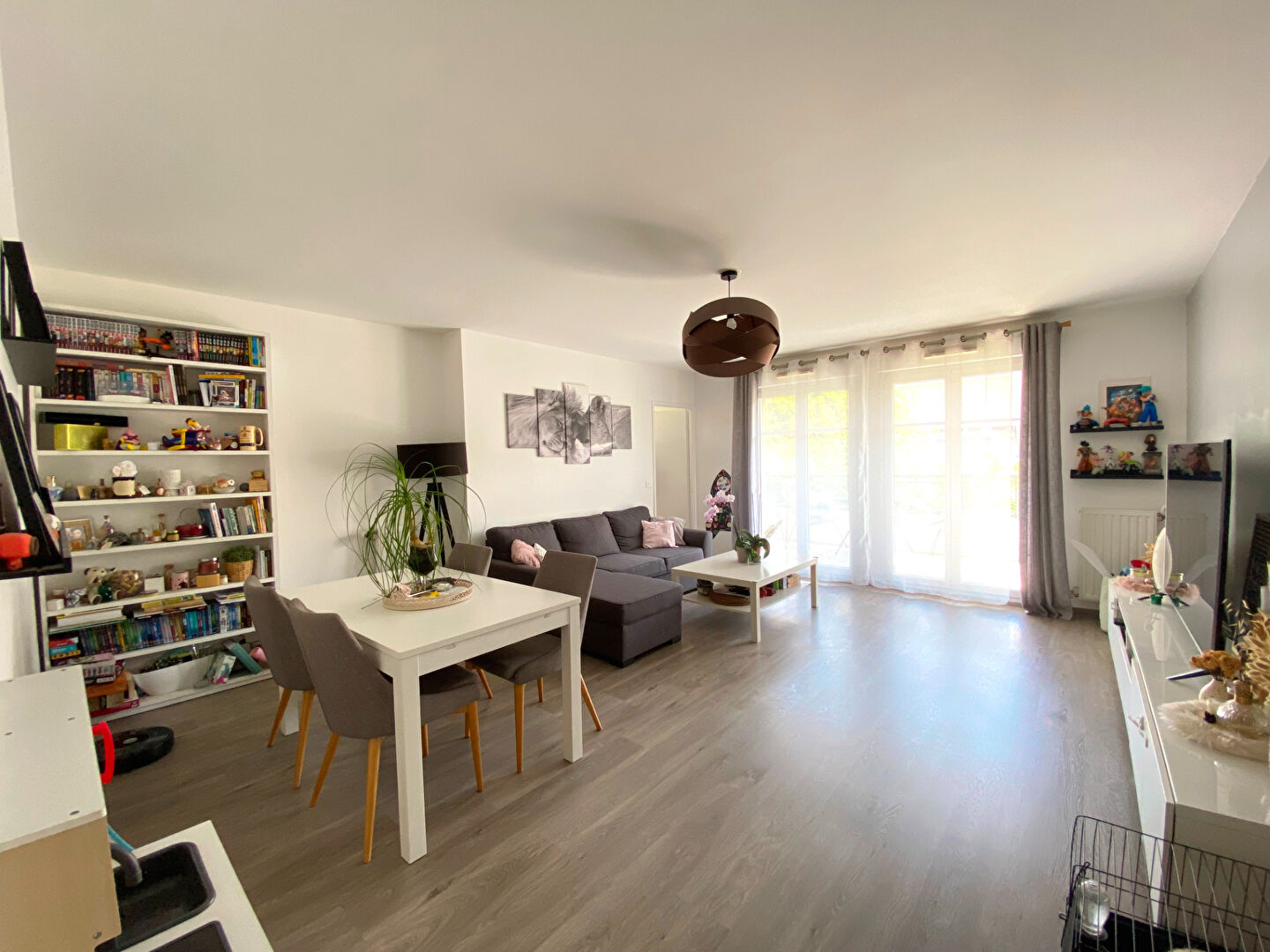 EXCLUSIVITÉ - APPARTEMENT DE 3 PIECES A VENDRE AUX CLAYES-SOUS-BOIS