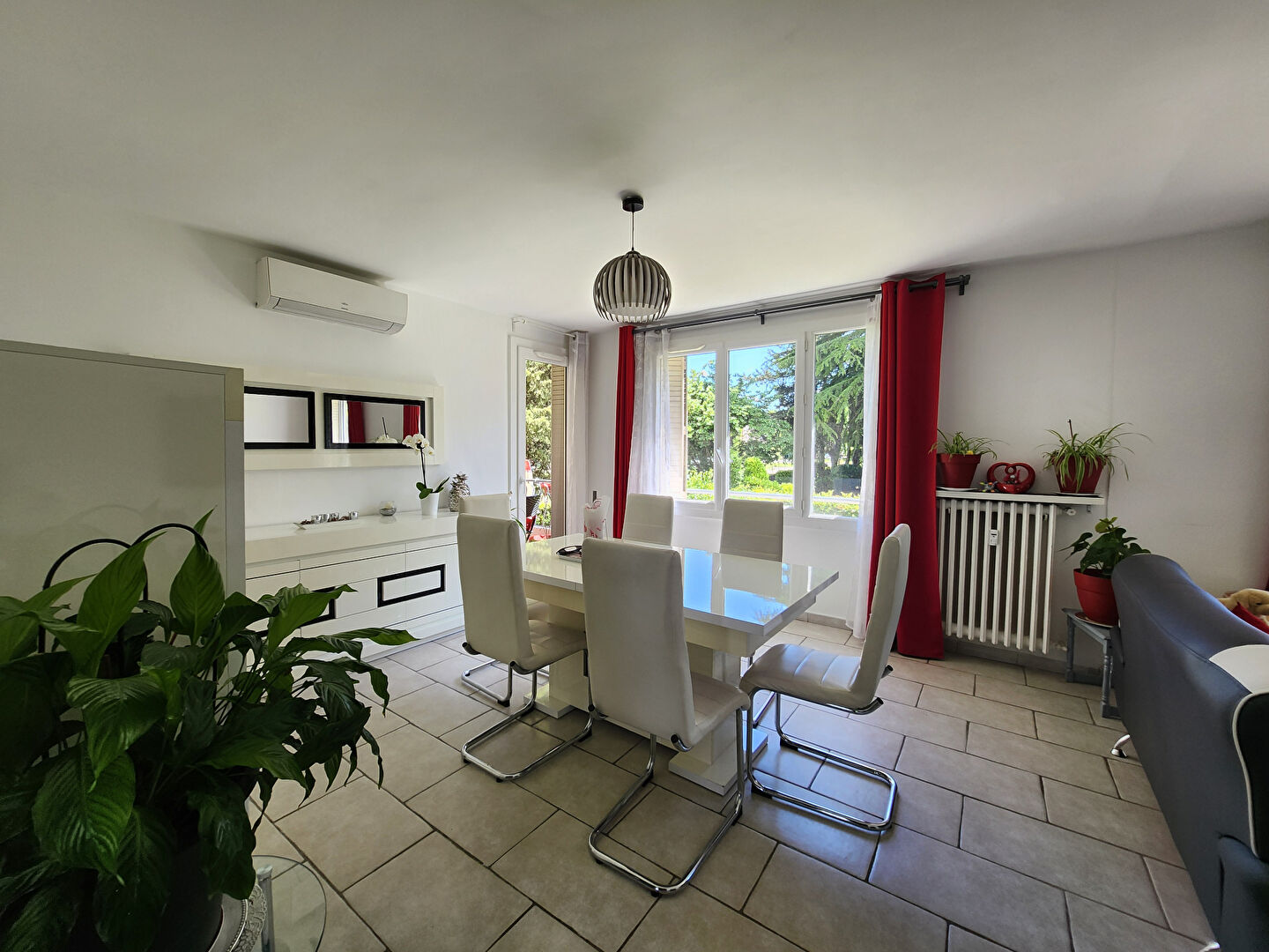 Photo EXCLUSIVITÉ AVIGNON - APPARTEMENT A VENDRE DE 69 M² ET BALCONS DE 6 M² - T3/4 de 2/3 CHAMBRES -  parking privé image 4/6