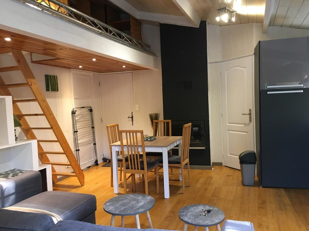 Photo CARPENTRAS - A 18 MINUTES D'AVIGNON  - STUDIO A LOUER A 520 - QUARTIER RESIDENTIEL image 2/6