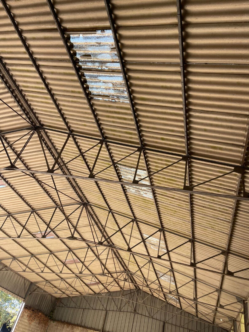 Photo LE THOR - PROCHE ISLE SUR LA SORGUE - CAUMONT SUR DURANCE - TERRAIN AGRICOLE AVEC HANGAR DE 400 M² image 5/5