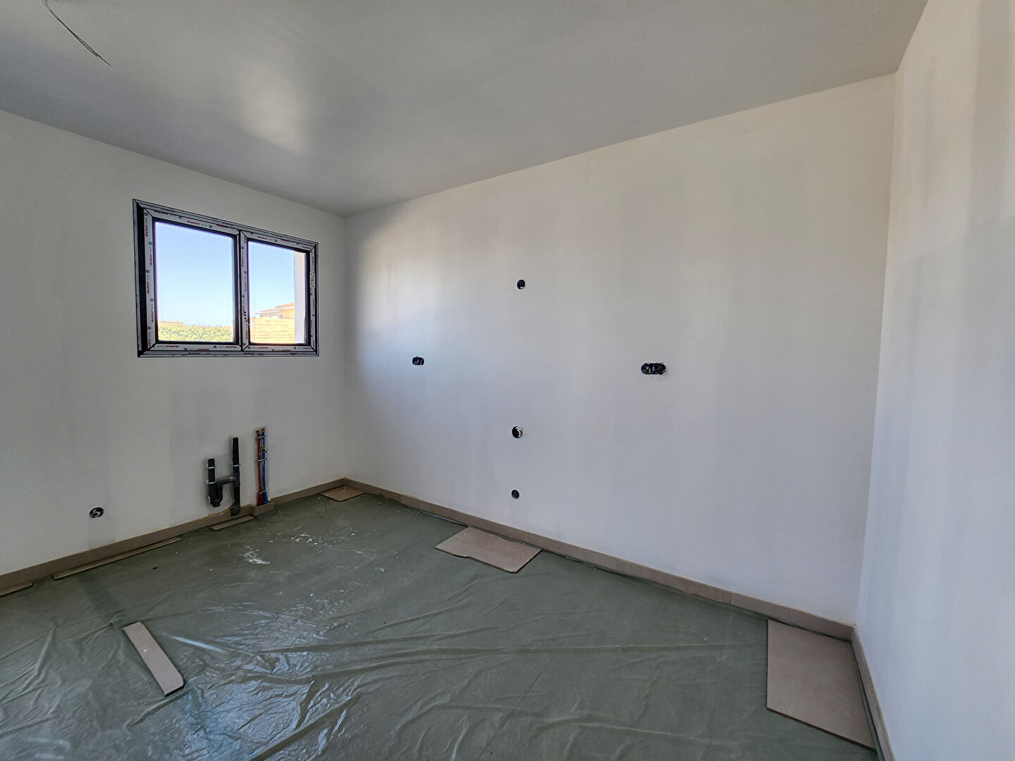 Photo EXCLUSIVITE A MORIERES VEDENE - GRAND AVIGNON - MAISON A VENDRE DE 94 M² DE SURFACE HABITABLE AVEC TERRAIN DE 95 M² image 3/6