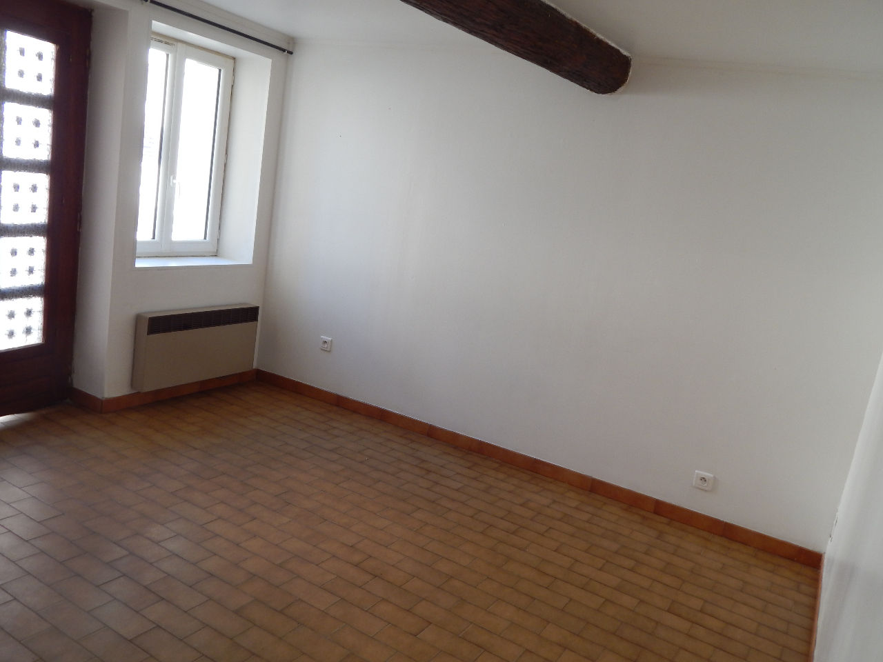 Photo SAINT SATURNIN LES AVIGNON - IMMEUBLE A VENDRE 3 APPARTEMENTS LOUES 1255/MOIS image 2/6