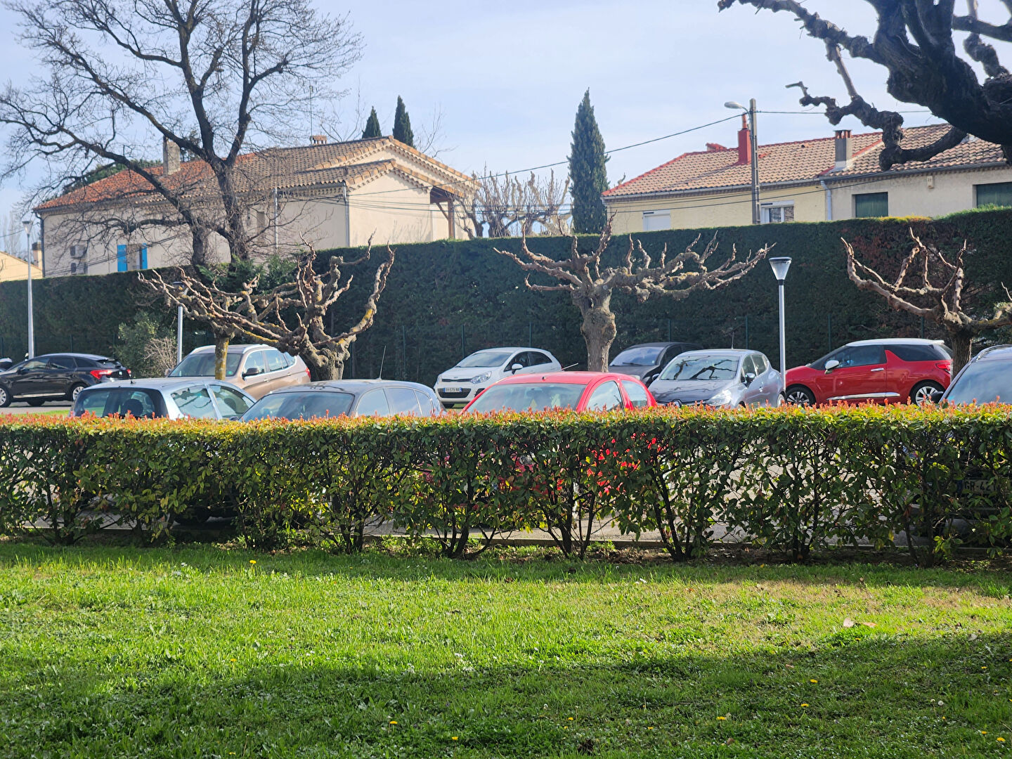 AVIGNON - APPARTEMENT A VENDRE DE TYPE 4 de 71 m² 3 CHAMBRES - AVEC BALCON - CAVE - GARDIEN - PAYSAGISTE - PORTAIL ELECTRIQUE