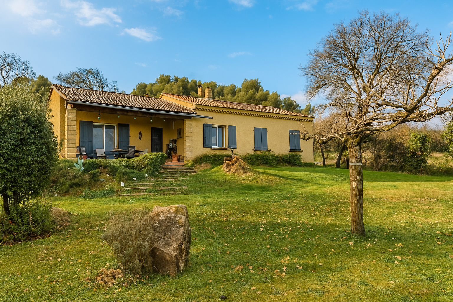 EXCLUSIVITE A CHATEAUNEUF DE GADAGNE ENTRE AVIGNON ET L'ISLE SUR LA SORGUE - MAISON A VENDRE DE PLAIN PIED AVEC PISCINE SUR IMMENSE TERRAIN DE 5200 M²