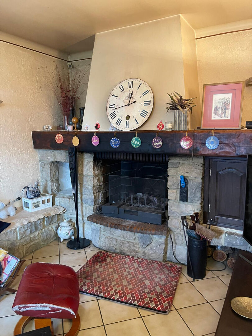 Photo EXCLUSIVITE A CHATEAUNEUF DE GADAGNE ENTRE AVIGNON ET L'ISLE SUR LA SORGUE - MAISON A VENDRE DE PLAIN PIED AVEC PISCINE SUR IMMENSE TERRAIN DE 5200 M² image 3/6