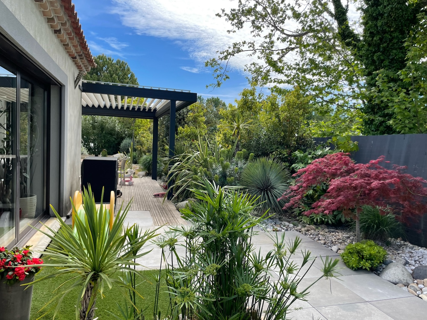 Photo VEDENE - PROCHE AVIGNON - MAISON MODERNE DE 135M² DE SURFACE HABITABLE SUR UN TERRAIN DE 500 M² - GARAGE - PARKINGS image 4/6