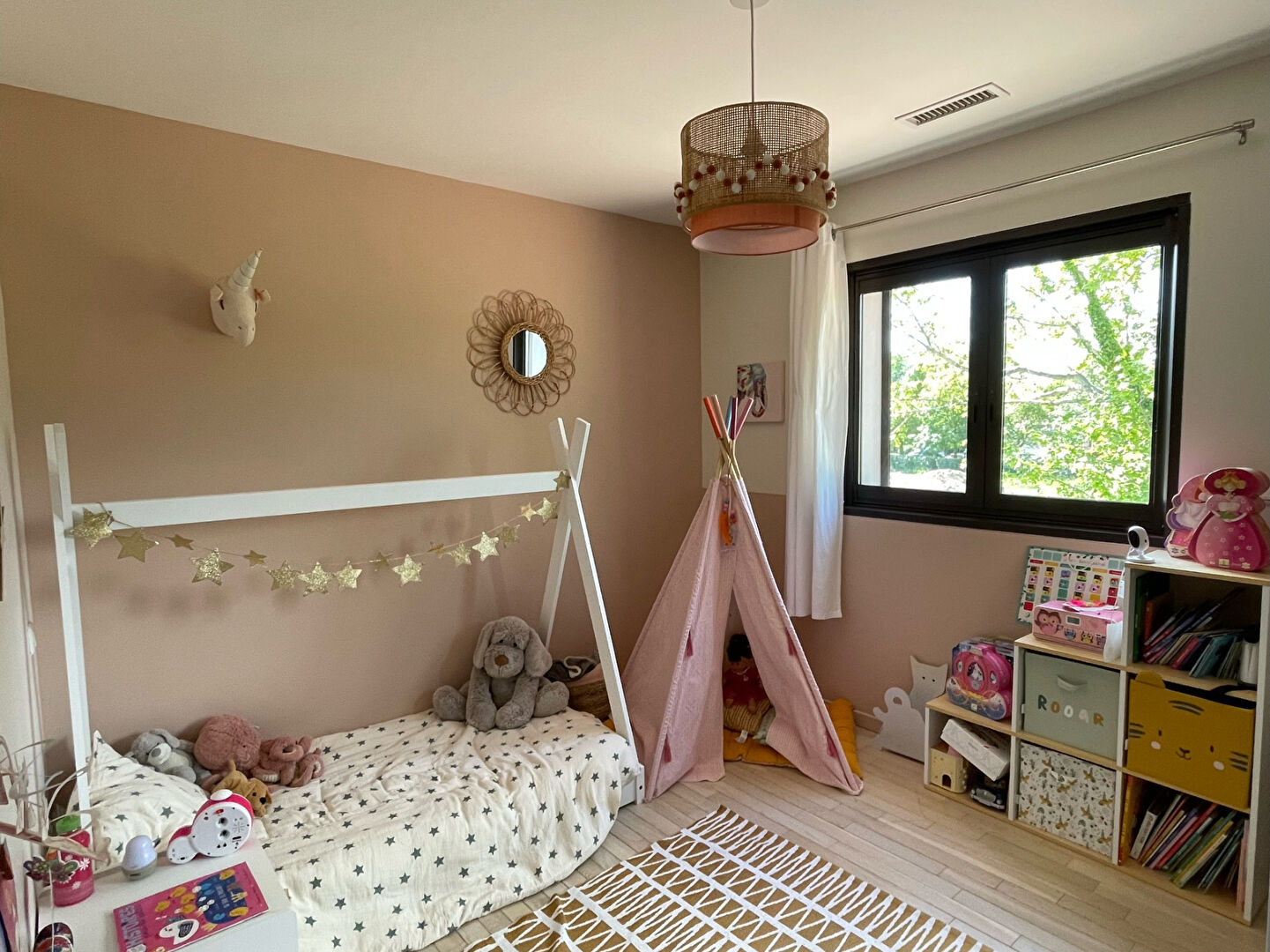 Photo VEDENE - PROCHE AVIGNON - MAISON MODERNE DE 135M² DE SURFACE HABITABLE SUR UN TERRAIN DE 500 M² - GARAGE - PARKINGS image 6/6