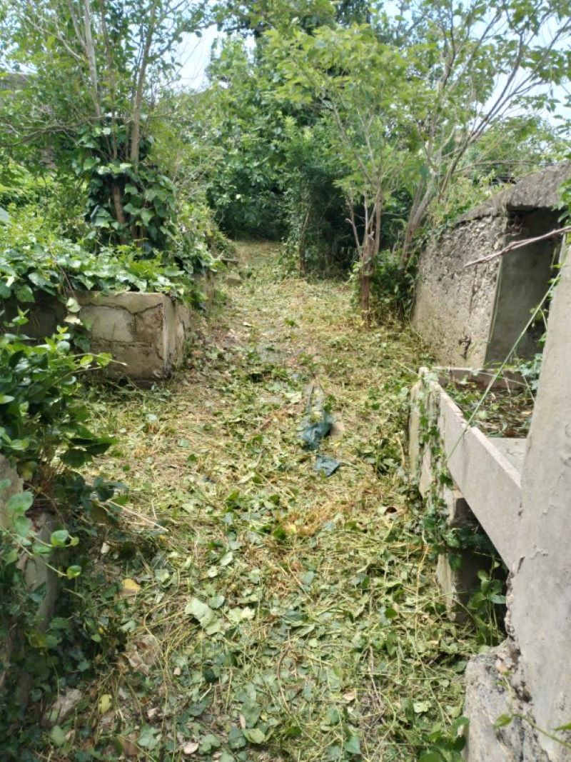 Photo EXCLUSIVITE SUR ENTRAIGUES SUR LA SORGUE - TERRAIN LIBRE CONSTRUCTEUR A VENDRE - ZONE UA image 2/5