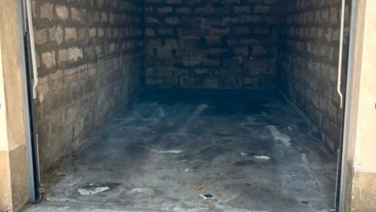 Photo AVIGNON - PARKING A VENDRE EN RESIDENCE FERMEE image 2/2