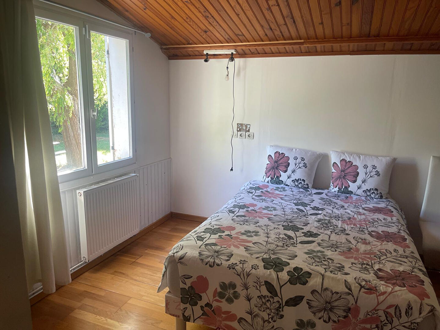 Photo BAISSE DE PRIX SUR EXCLUSIVITE A CAUMONT SUR DURANCE - LE THOR - PROCHE CAVAILLON - AVIGNON - MONTFAVET - MAISON DE 101M² DE SURFACE HABITABLE SUR UN TERRAIN DE 810 M² ET UN GARAGE DE 50 M² image 5/6