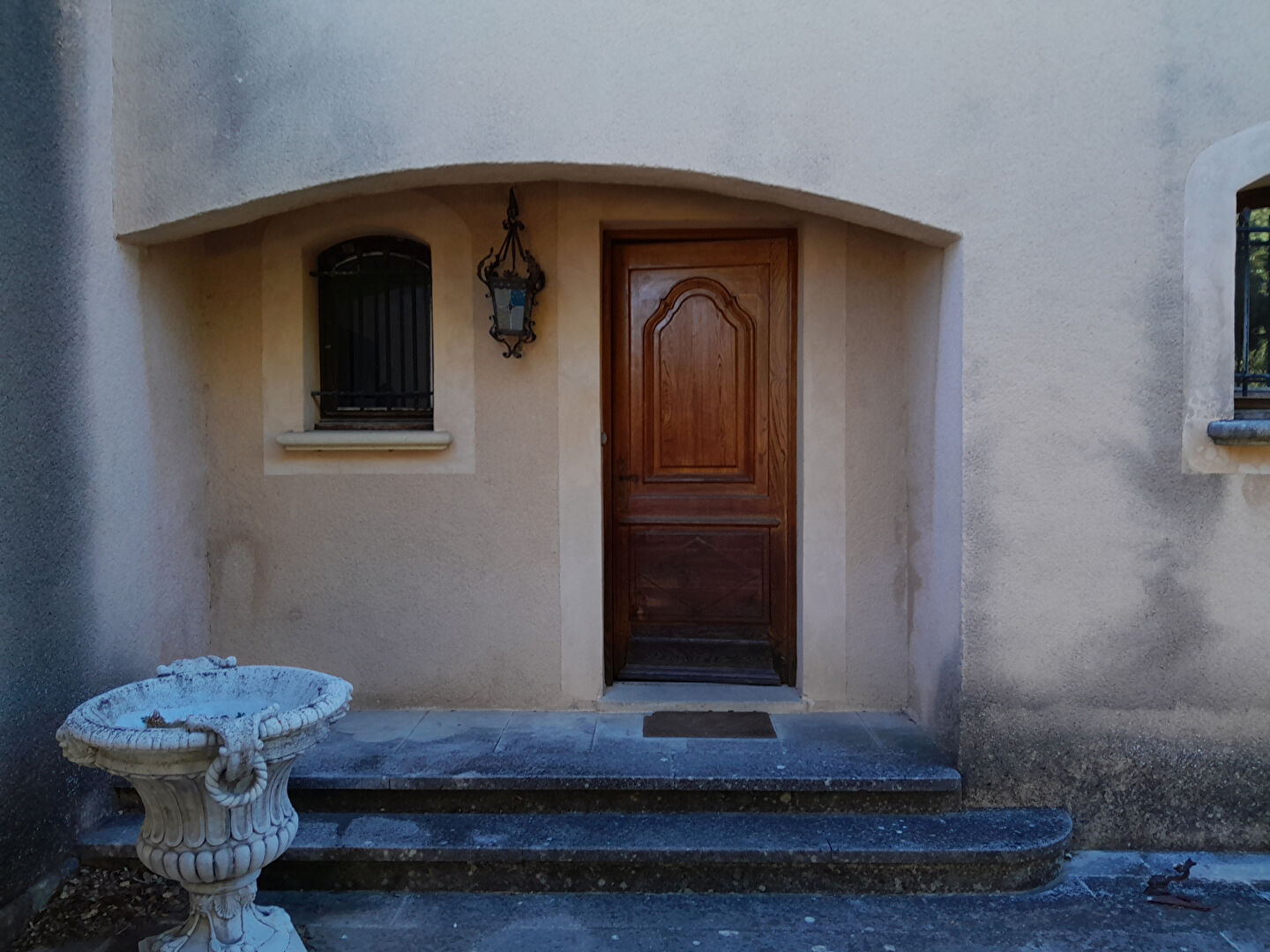 Photo CAUMONT SUR DURANCE - ENTRE CAVAILLON ET AVIGNON - MAISON DE 156 M² HAB - TERRAIN DE 1500 M² - PISCINE image 1/6