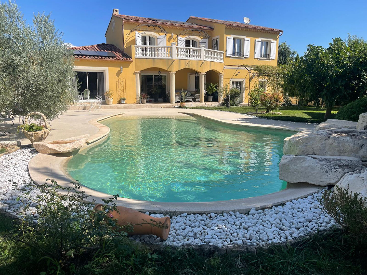 EXCLUSIVITE AU THOR - PROCHE L'ISLE SUR LA SORGUE ET AVIGNON - MAISON A VENDRE + TERRAIN A BATIR CONSTRUCTIBLE - TERRAIN 1500 M²