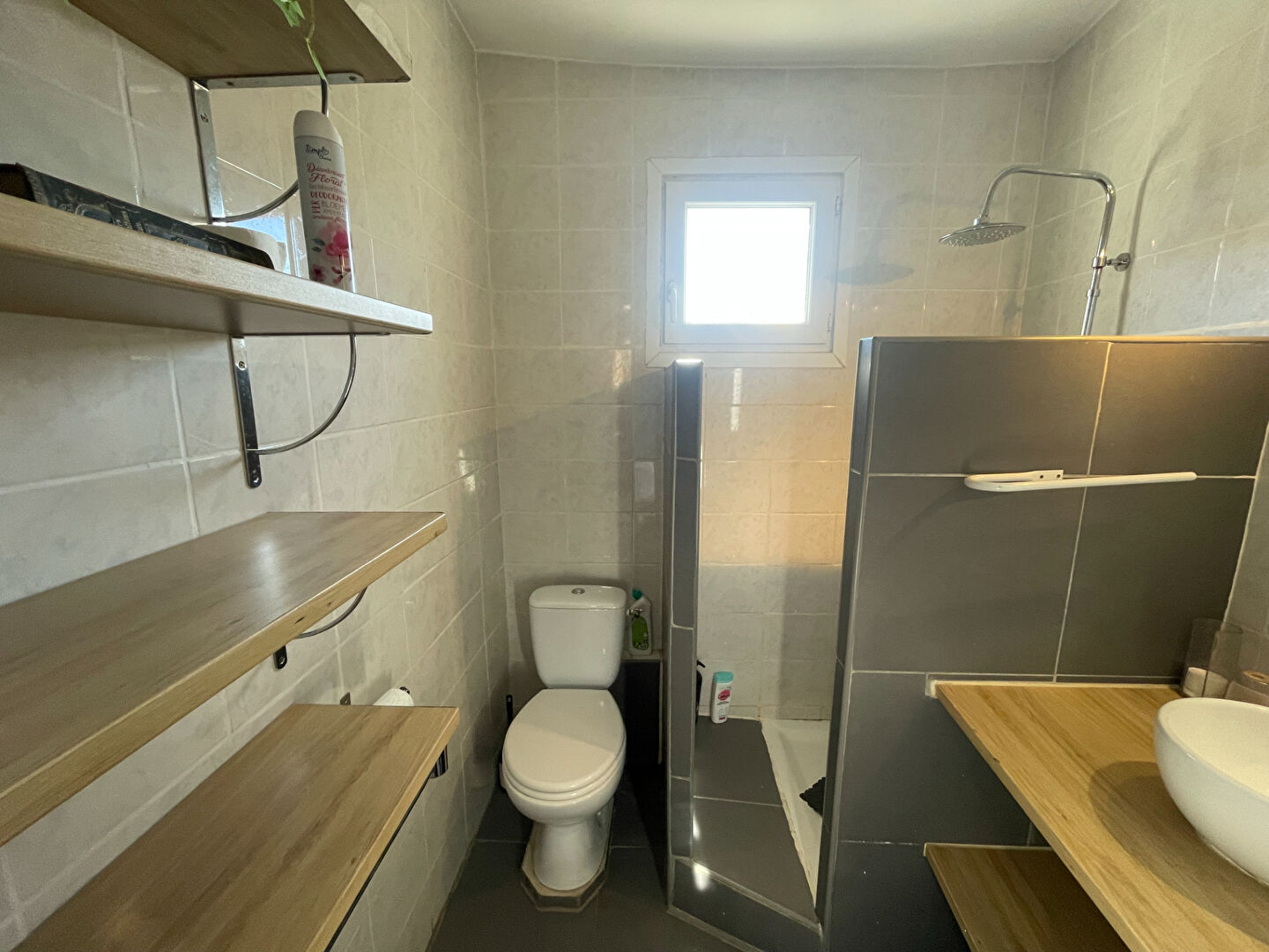 Photo AVIGNON - INTRA MUROS - APPARTEMENT TYPE 1 A VENDRE - 24 M² - image 3/3