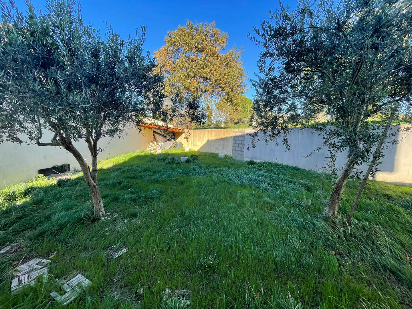 Photo EXCLUSIVITE AVIGNON LE PONTET - MAISON A VENDRE DE 102 M² HAB SUR UN TERRAIN DE 360 M² AVEC GARAGE image 2/6