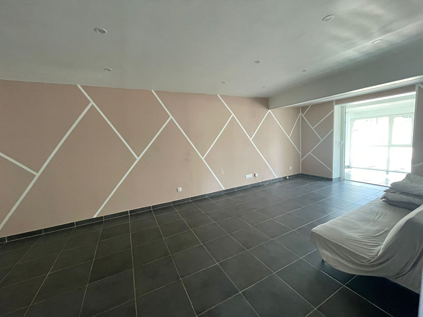 Photo EXCLUSIVITE AVIGNON LE PONTET - MAISON A VENDRE DE 102 M² HAB SUR UN TERRAIN DE 360 M² AVEC GARAGE image 4/6