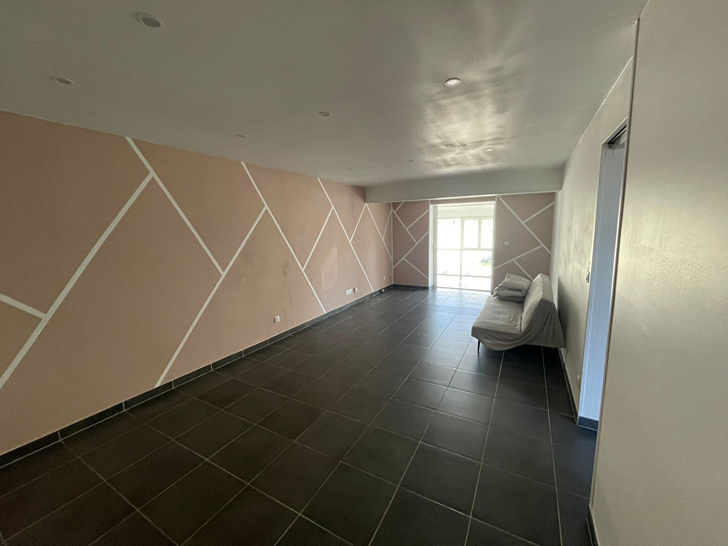 Photo EXCLUSIVITE AVIGNON LE PONTET - MAISON A VENDRE DE 102 M² HAB SUR UN TERRAIN DE 360 M² AVEC GARAGE image 5/6