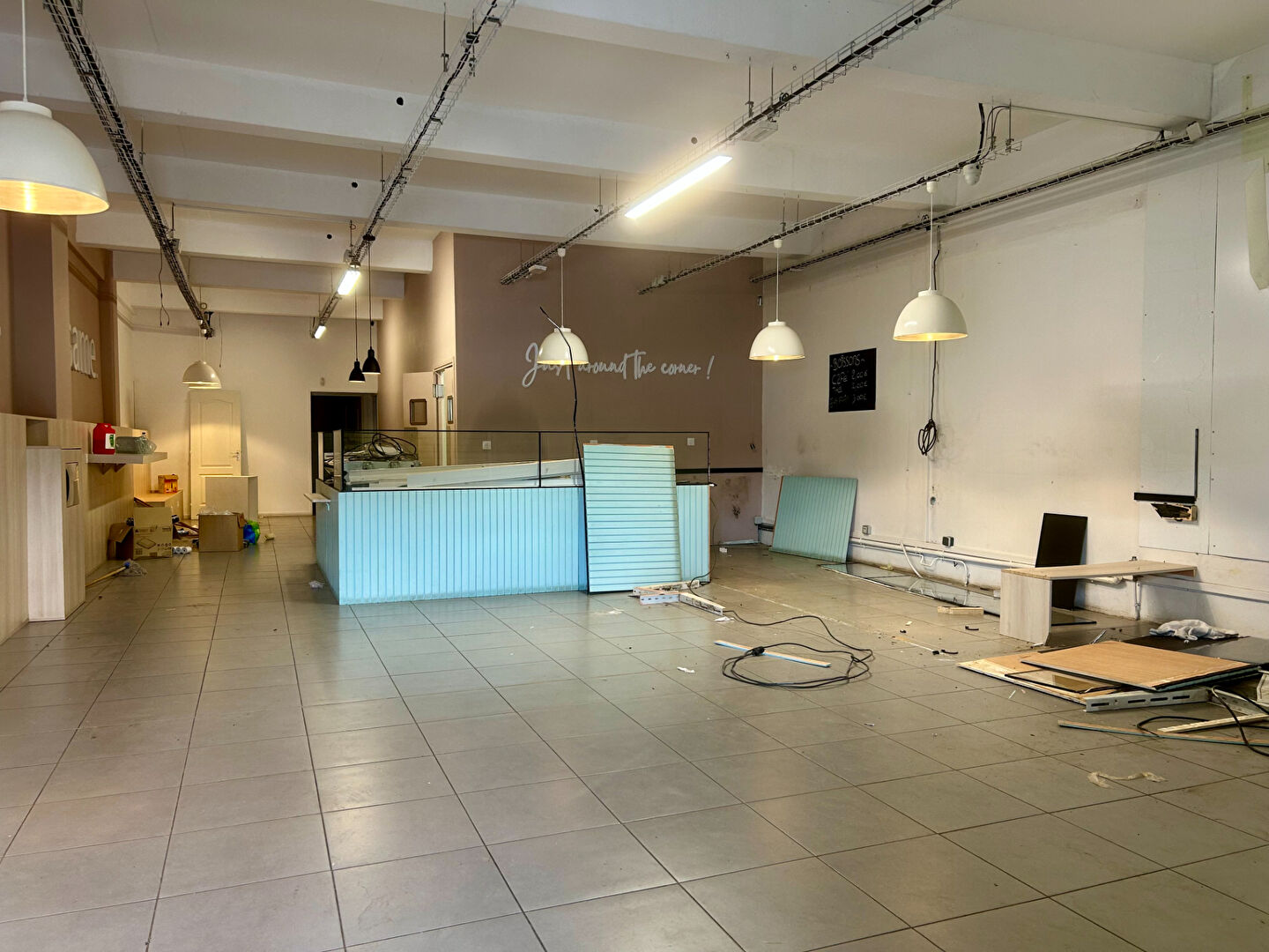 Photo Local commercial Fort De France 1 pièce(s) 145 m2 image 2/3