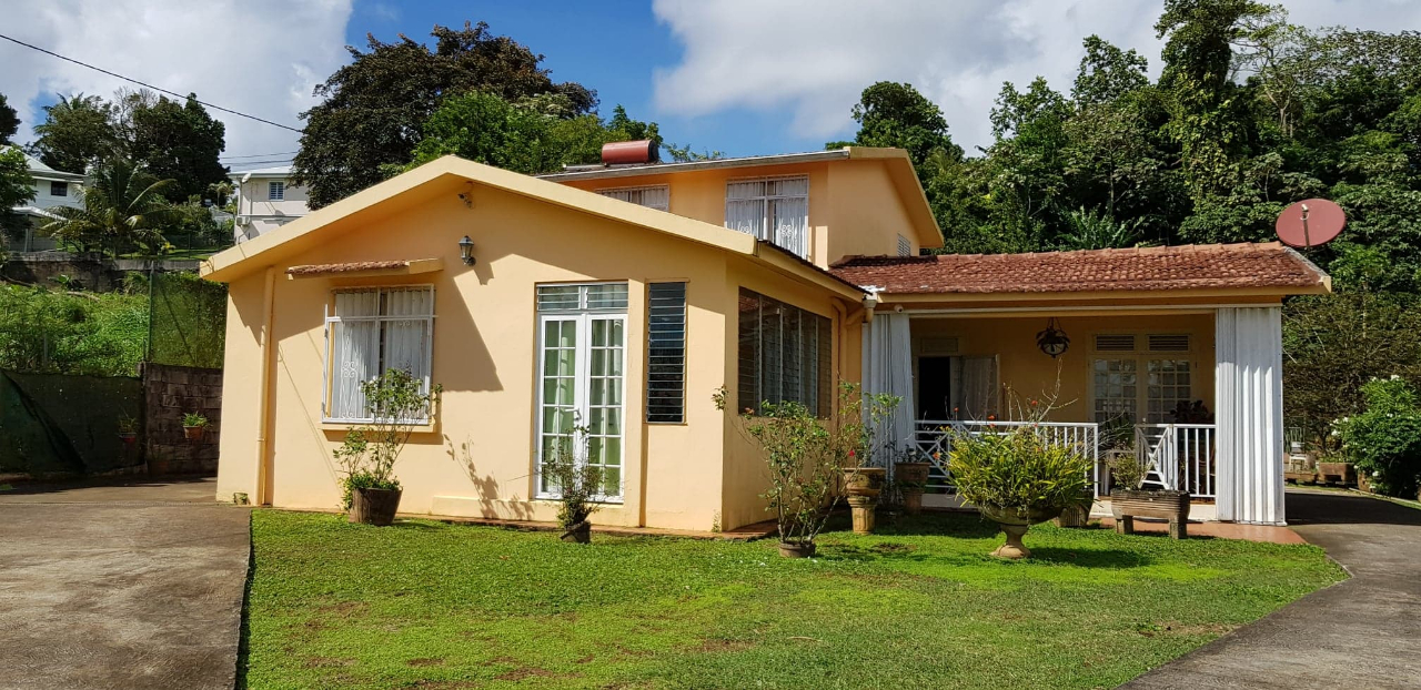 Maison St Joseph 5 pièce(s) 203