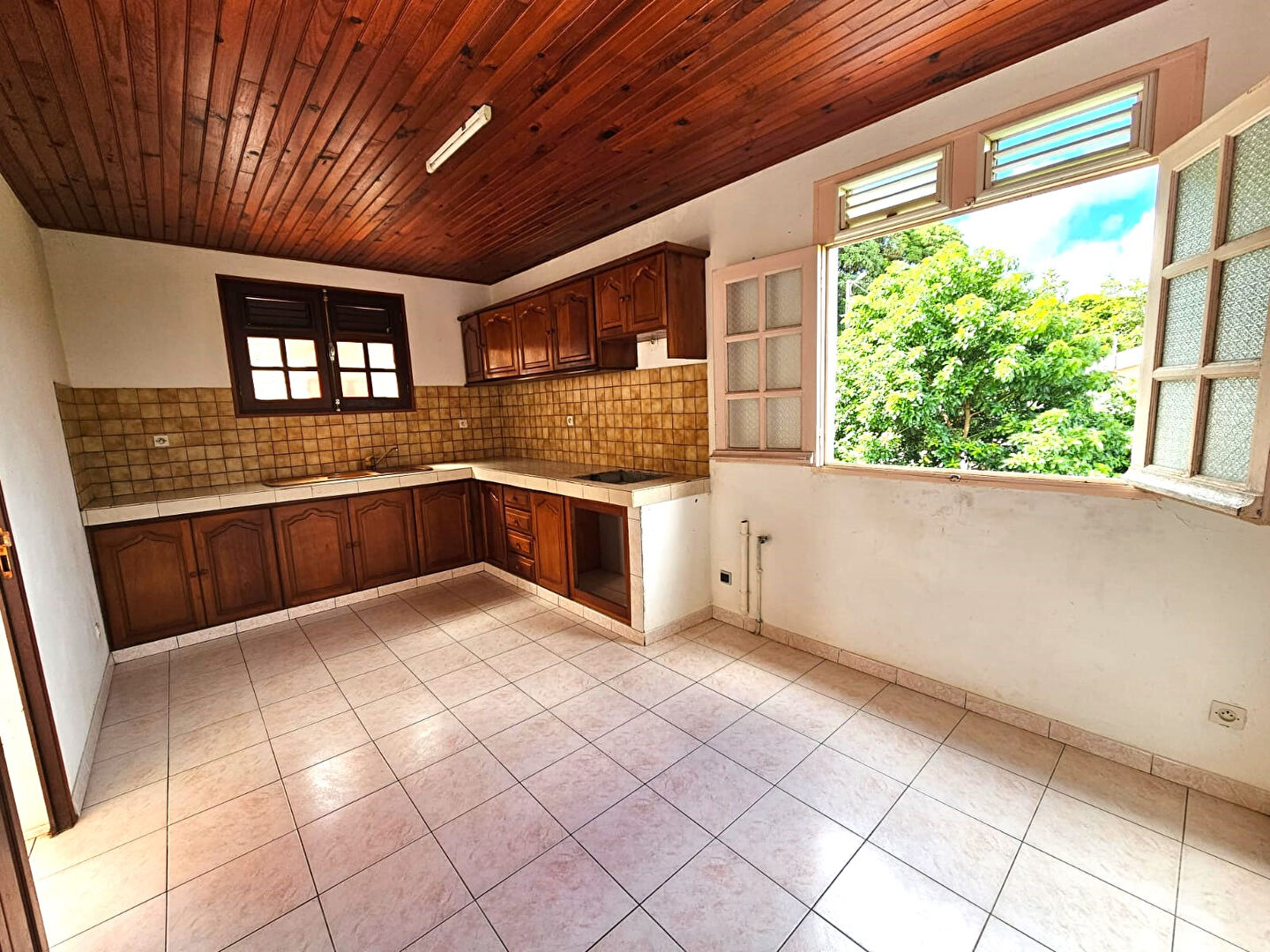 Immeuble Riviere Pilote 12 pièce(s) 254 m2