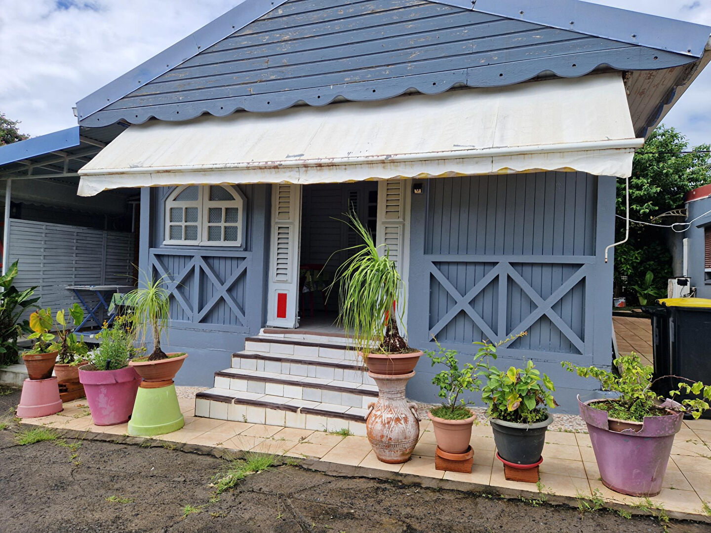 Photo 4 bungalows Le Lamentin 7 pièce(s) 206 m2 image 2/6