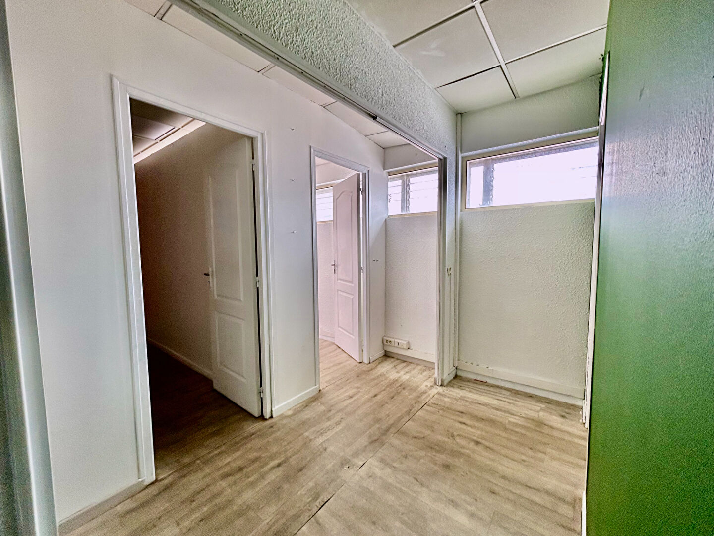 Photo BUREAU DE 37.63 M² image 2/5