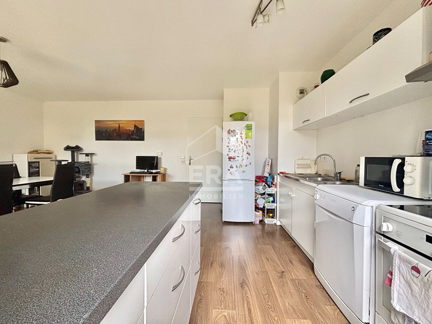 Photo Appartement Fontenay Le Vicomte REZ DE JARDIN / 3 pièces 2 chambres 61.90 m2 image 4/6