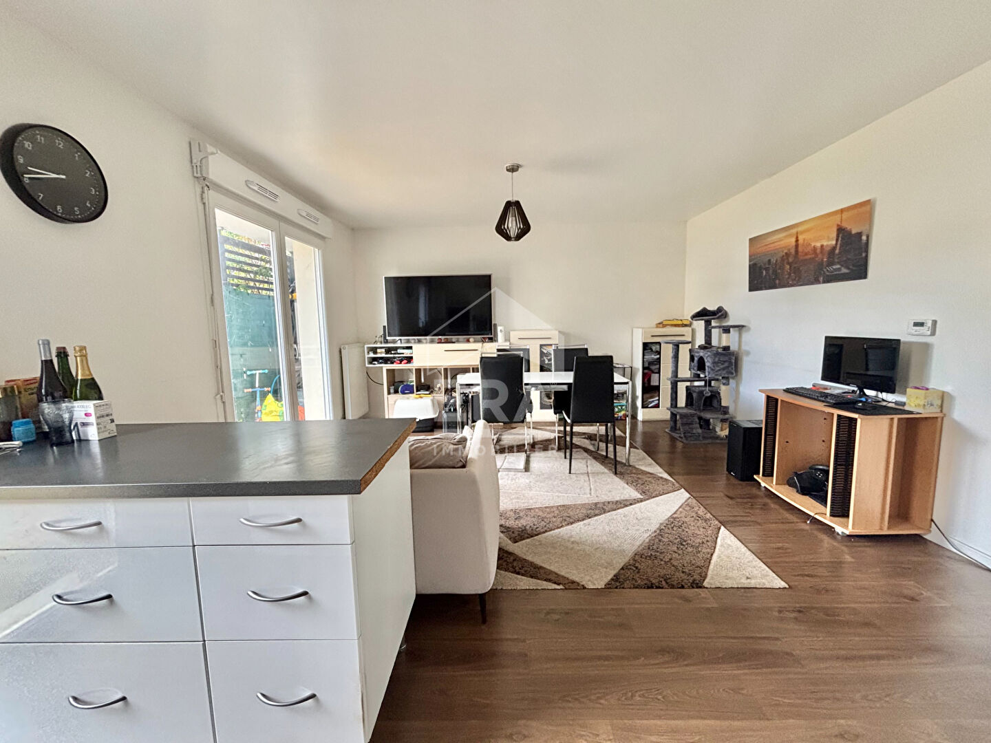 Photo Appartement Fontenay Le Vicomte REZ DE JARDIN / 3 pièces 2 chambres 61.90 m2 image 5/6