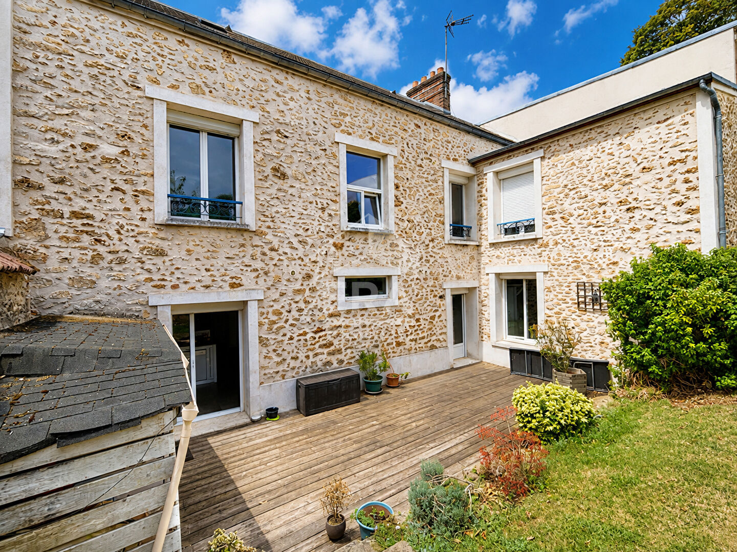Maison Saint Vrain 8 pièces 5 chambres 200m²