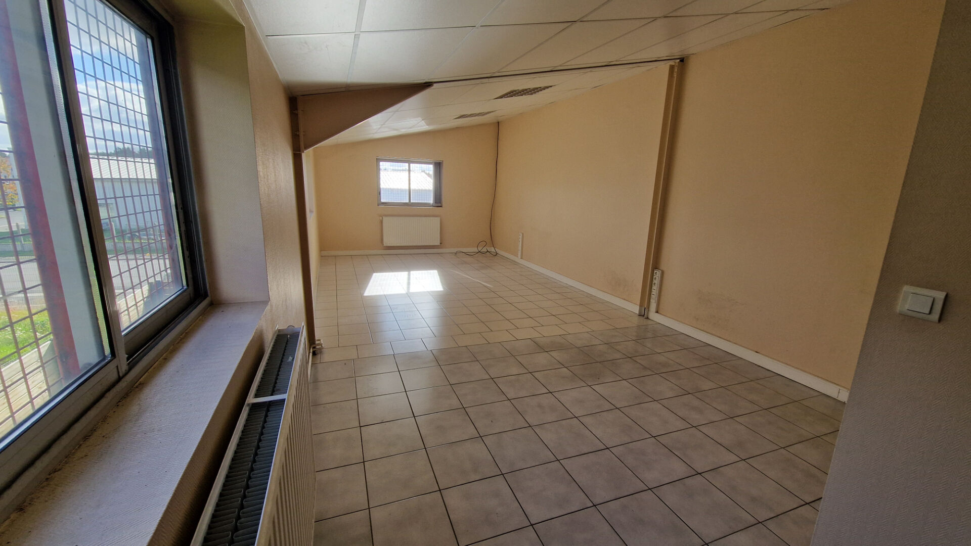 Photo Entrepôt / local industriel Milly La Foret 651 m2 image 5/6