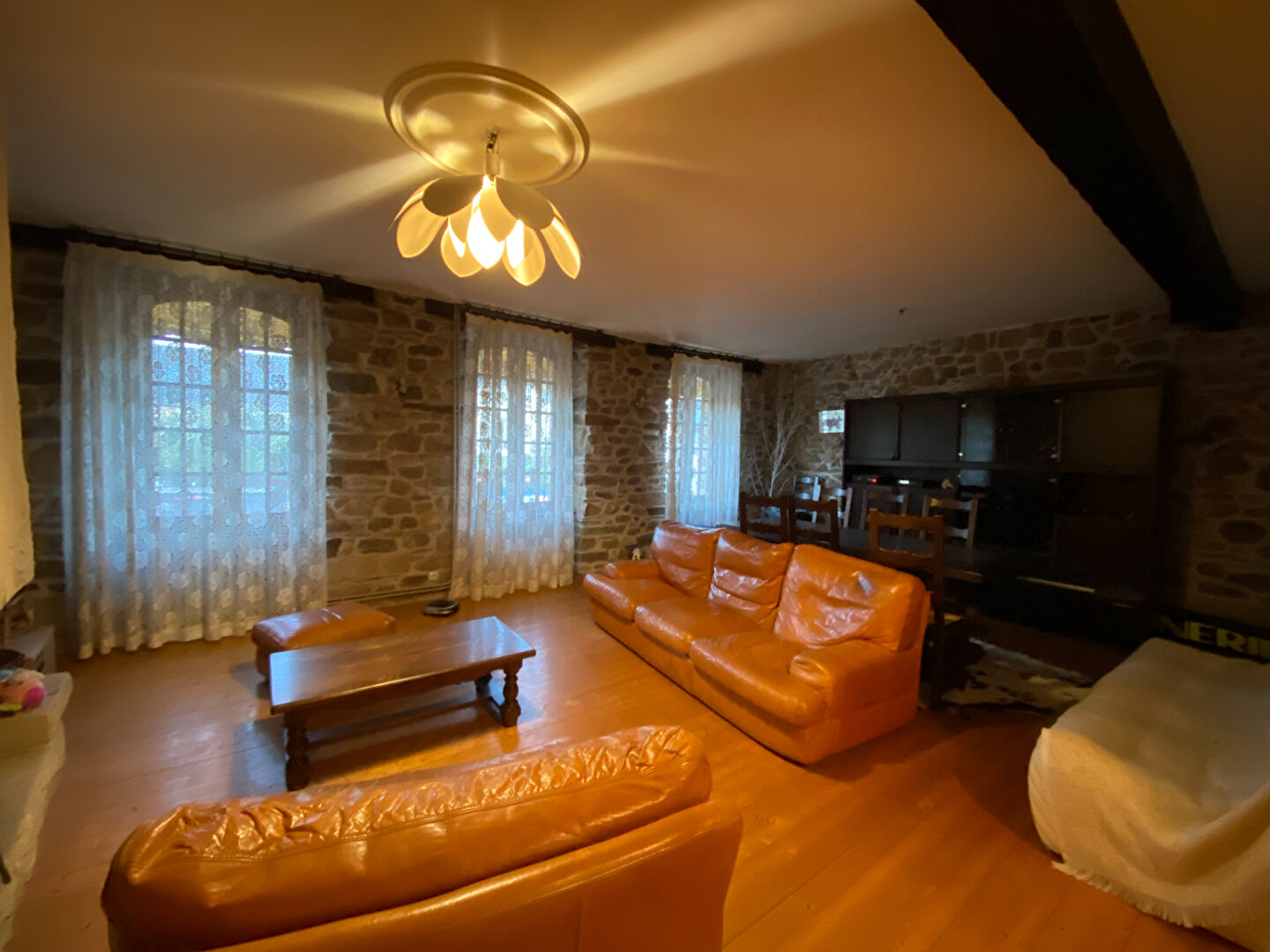 Photo À vendre immeuble  et fonds de commerce Lanmeur image 2/4