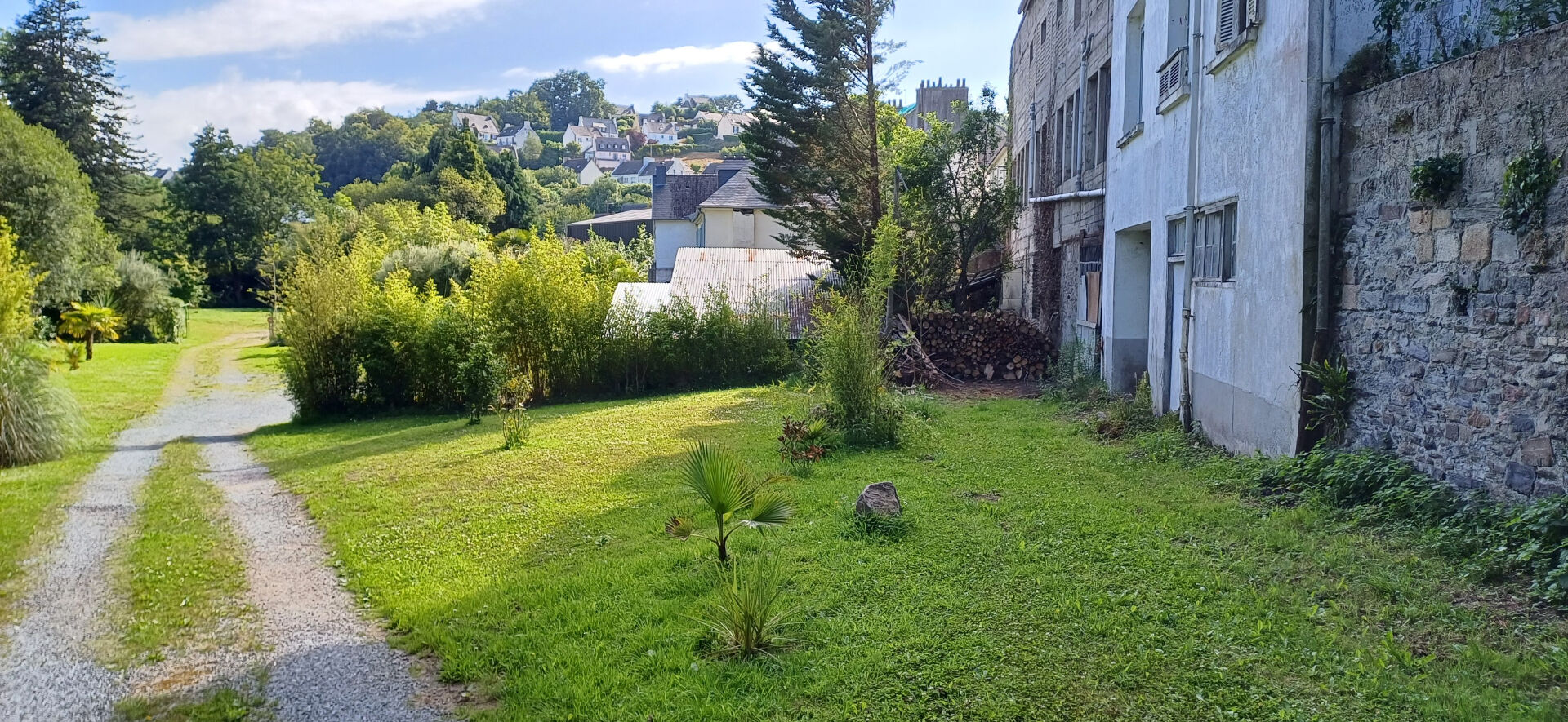 Deux plateaux bruts béton de 420 m2
