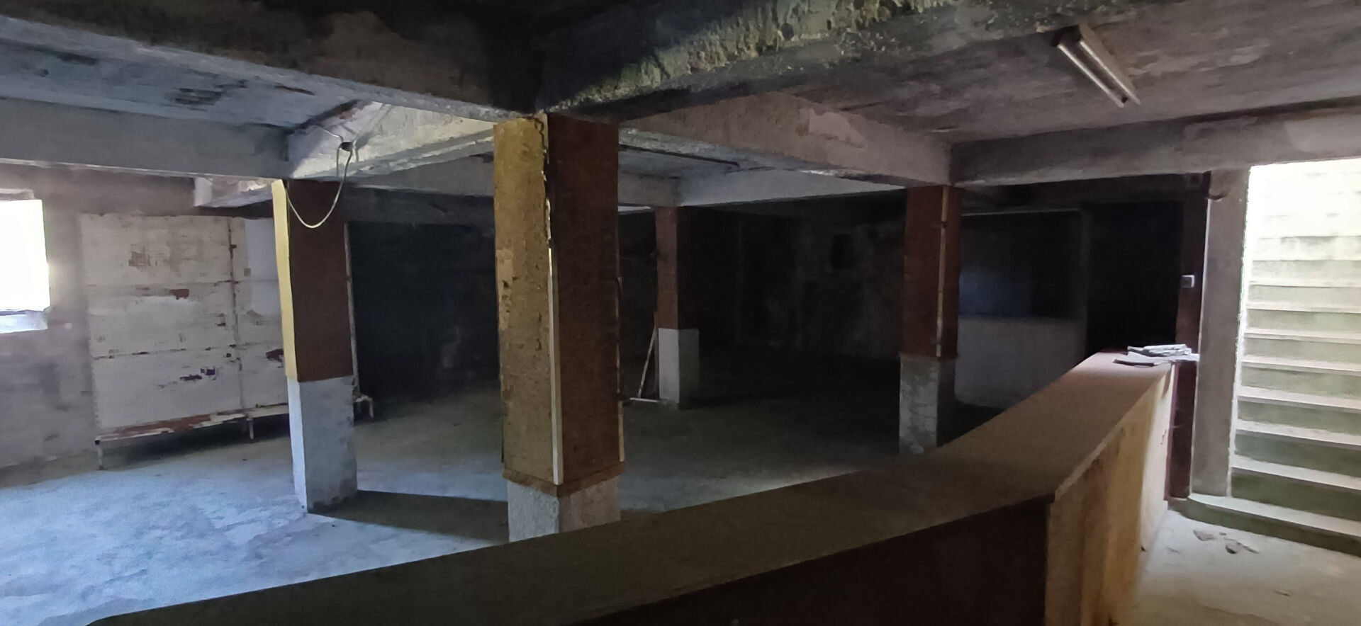 Photo Deux plateaux bruts béton de 420 m2 image 4/5