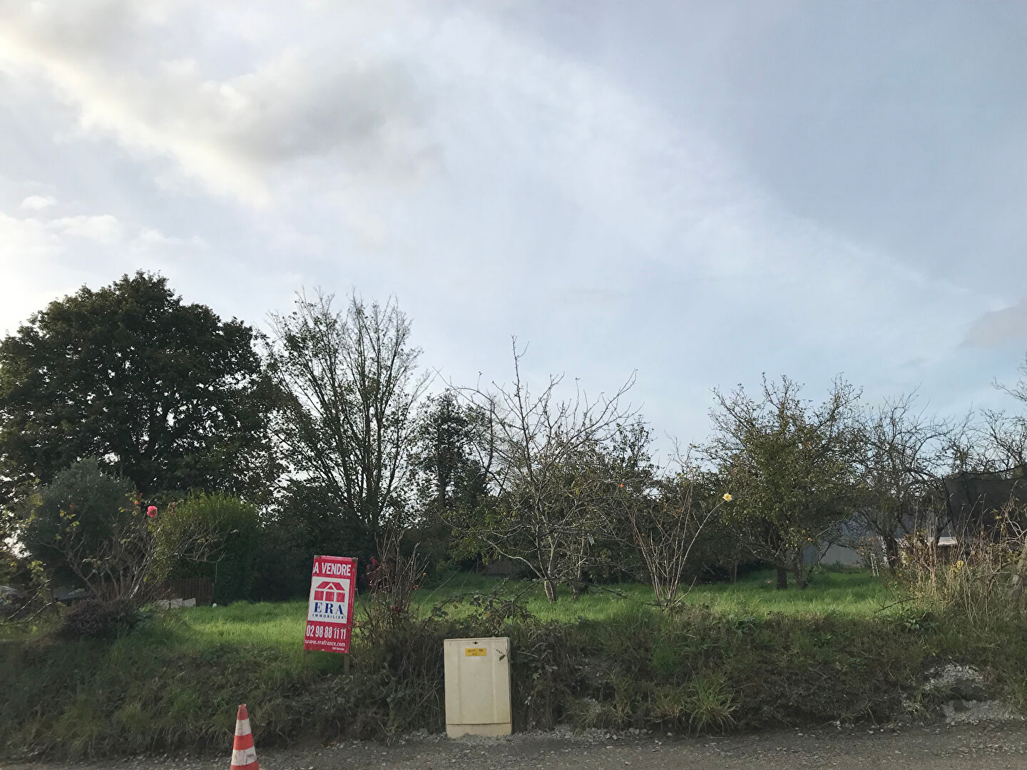 Photo Terrain Plougonven 886 m2 image 1/4