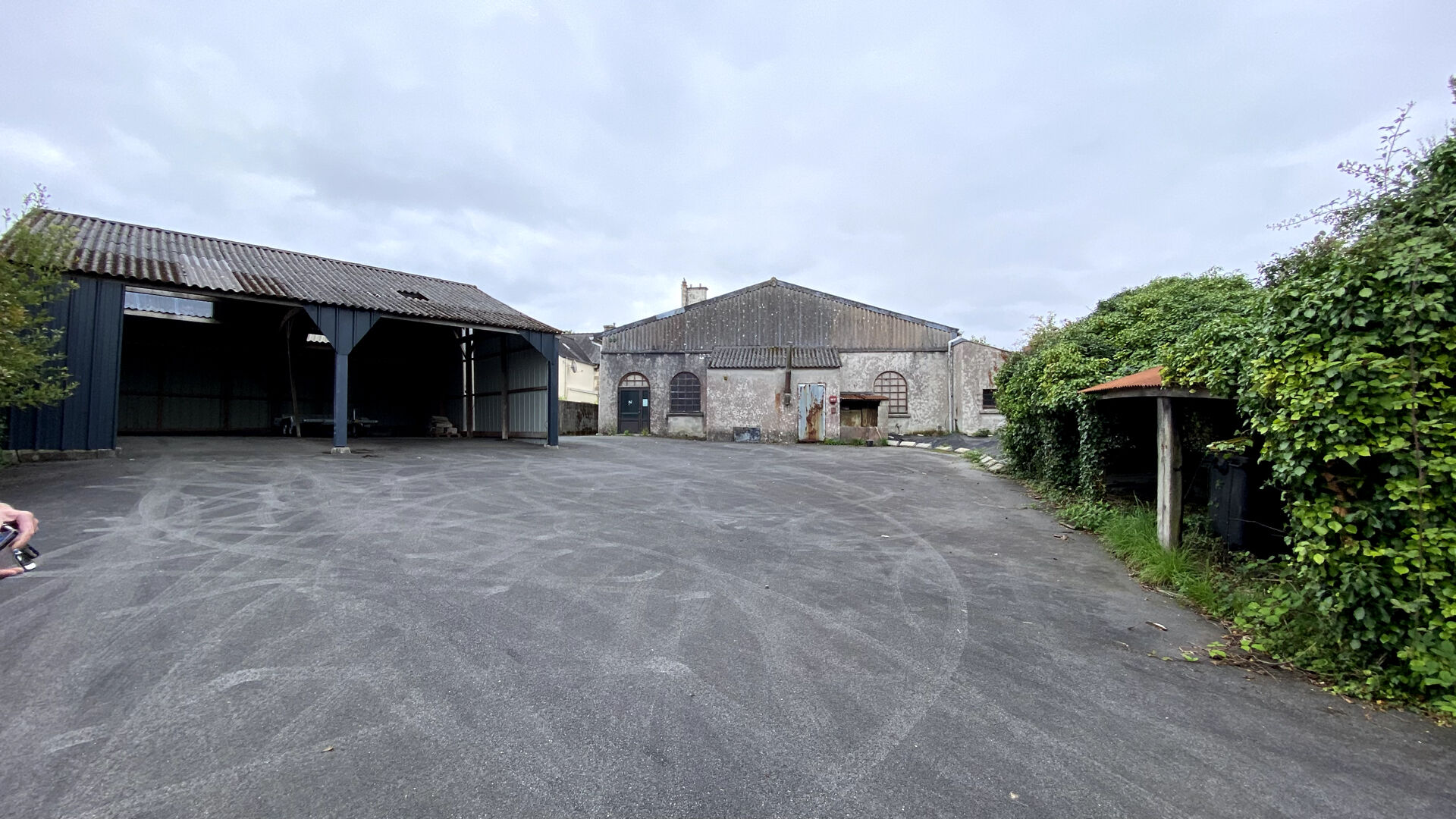 Local d'activité à vendre Plourin Les Morlaix