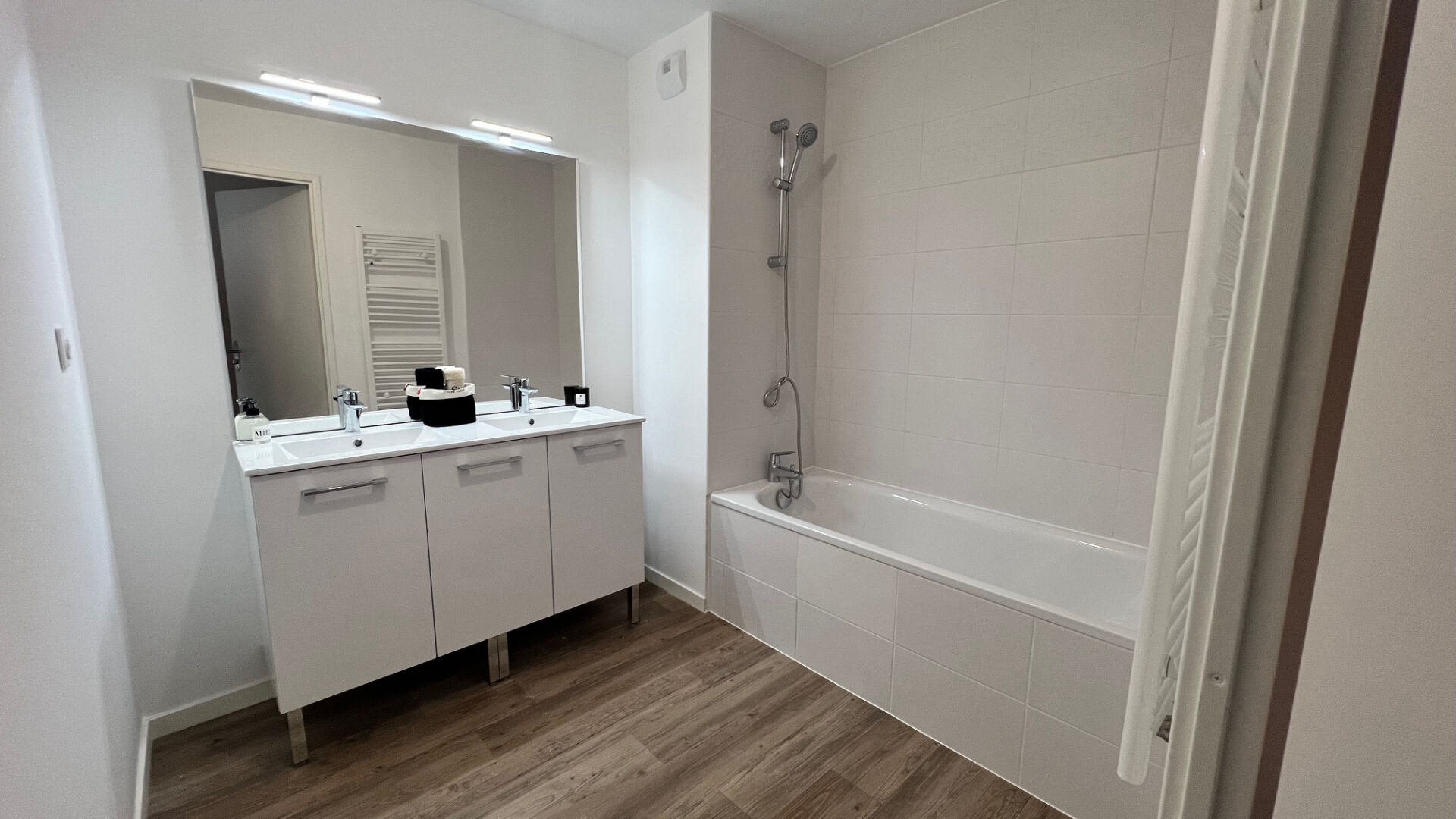 Photo SPACIEUX T3 65M² - A LUISANT image 2/6