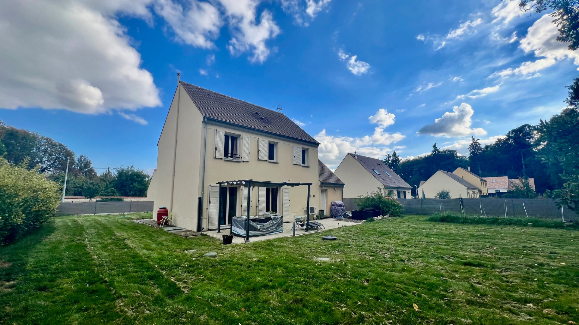 Photo Maison Familiale 5 pieces 110m2 image 2/6