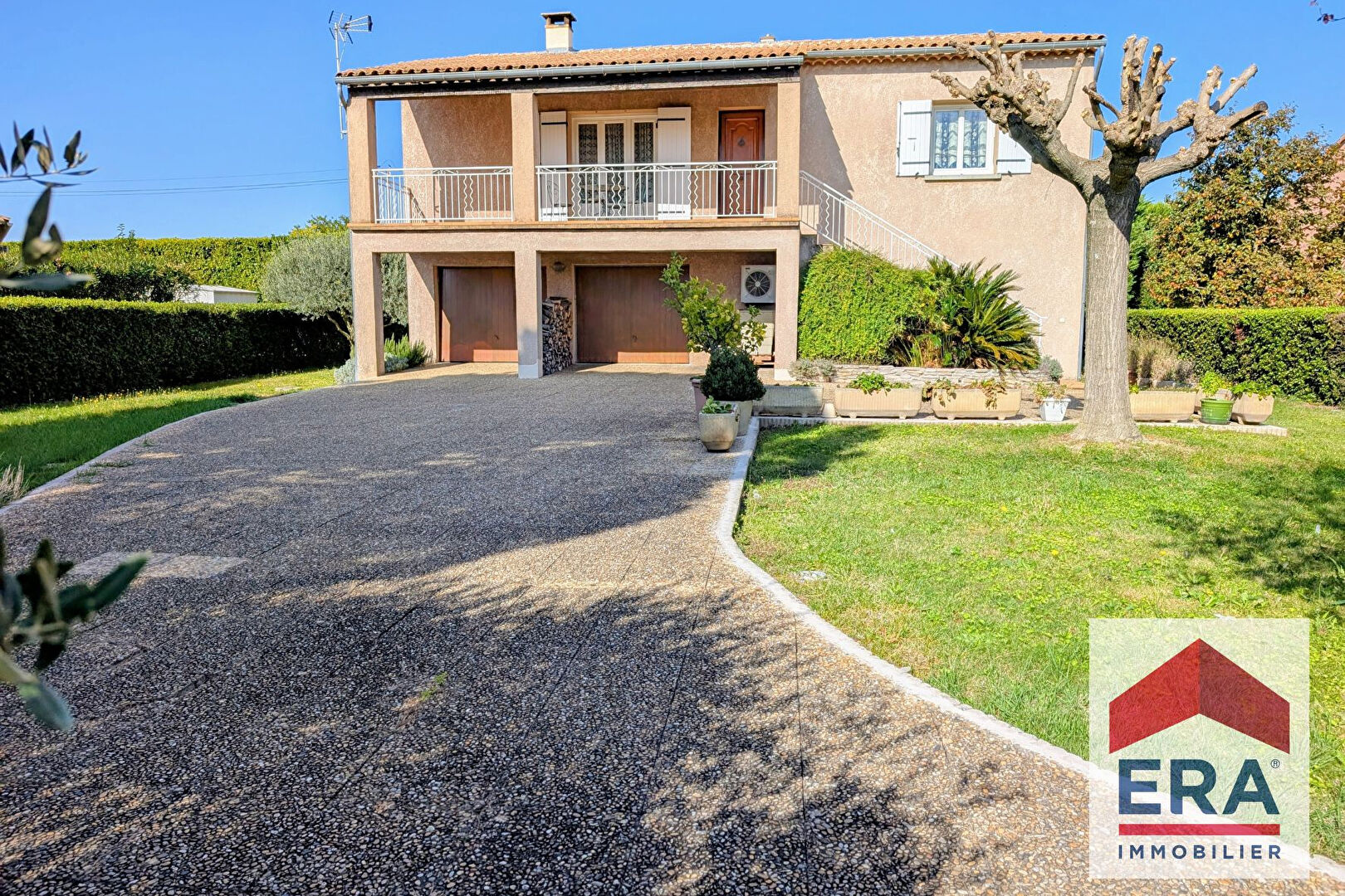 Photo Maison Pierrelatte 122m² habitable image 1/6