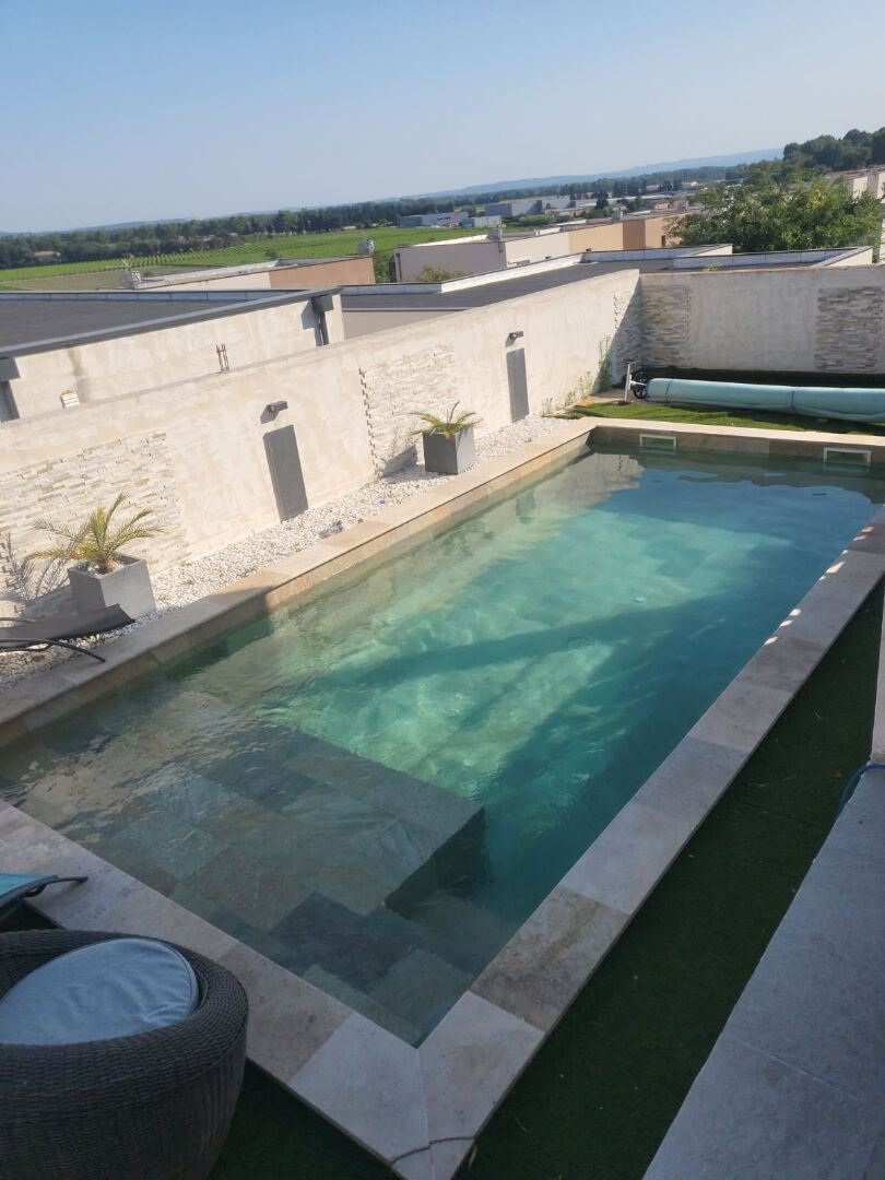 Photo Villa contemporaine avec piscine à Piolenc 5 pièce(s) 136m2 image 2/6