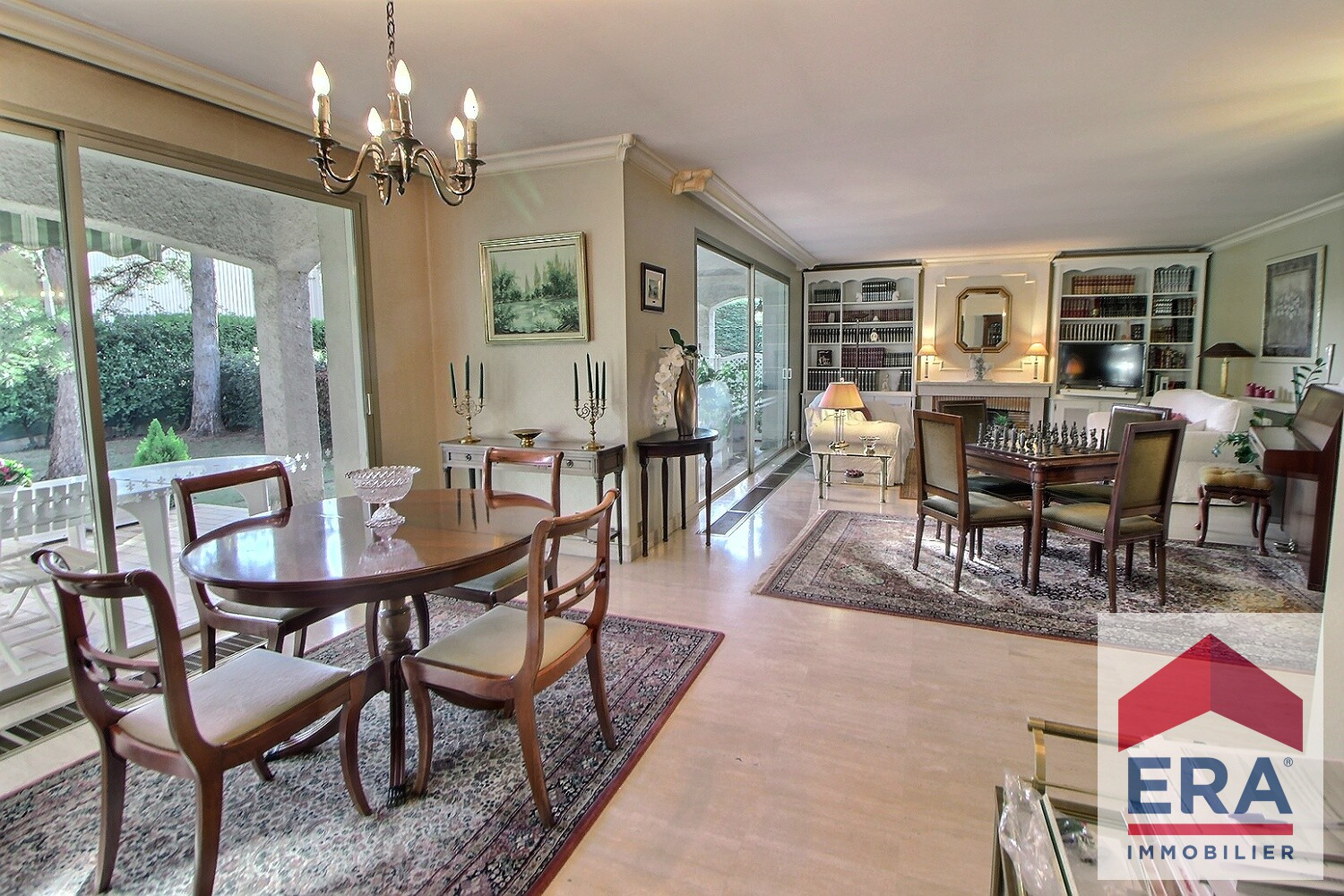 Photo Maison Pierrelatte 7 pièce(s) 245 m2 image 2/6