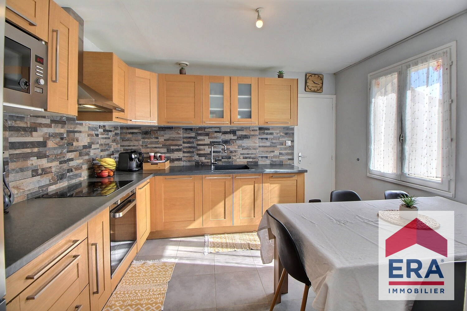 Photo Maison Mondragon - 73m² - 570m² image 2/6