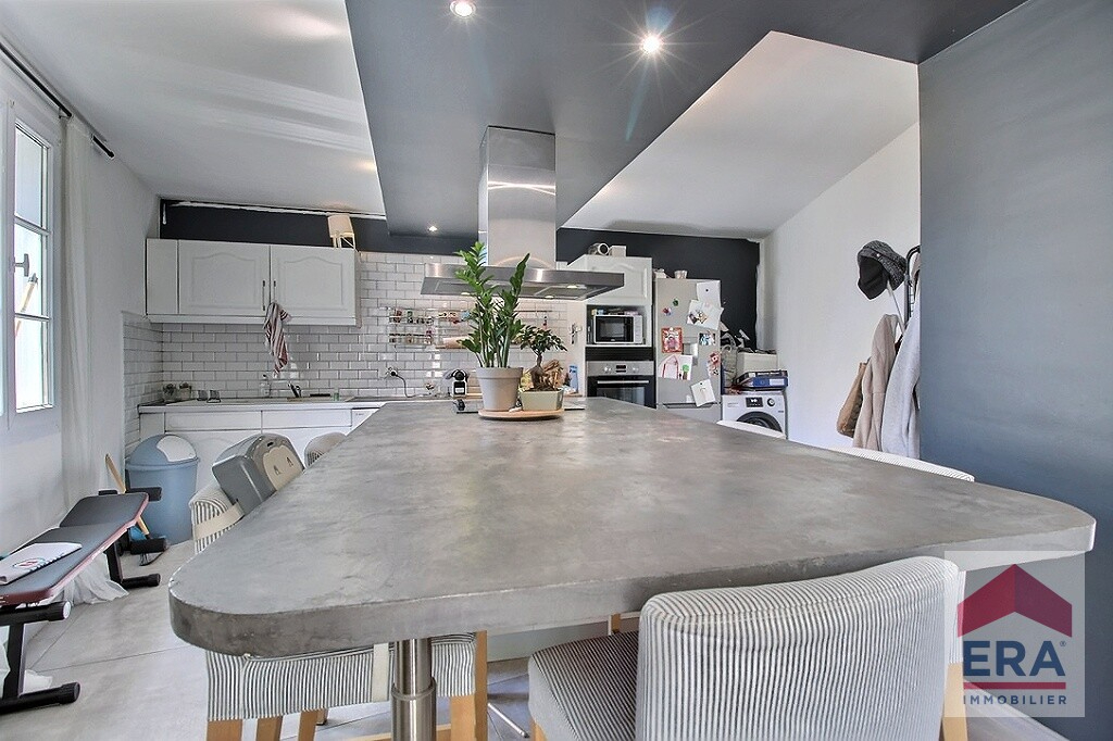 Photo Maison Barbentane - 5 pièces - Dépendance - Cour privative image 3/6