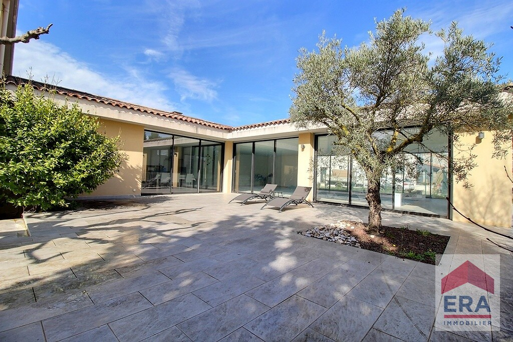 Photo Maison Althen des Paluds - 7 pièces - 4 chambres - Piscine - Jardin - Garage image 2/6