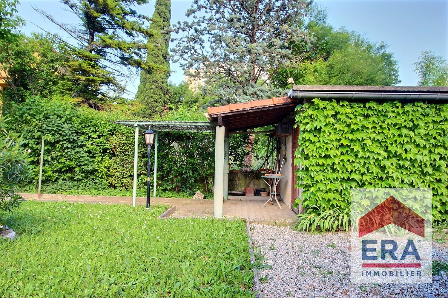 Photo Maison Orange 6 pièce(s) 150m2 image 1/6