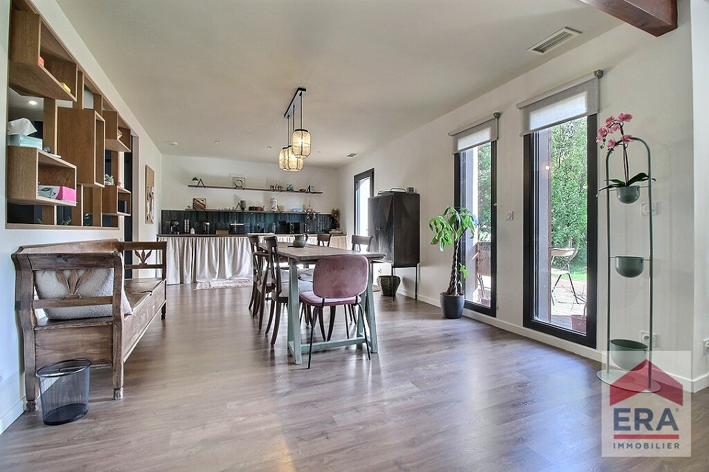 Photo Maison Althen des paluds 7 pièces - 252m² - Jardin image 5/6